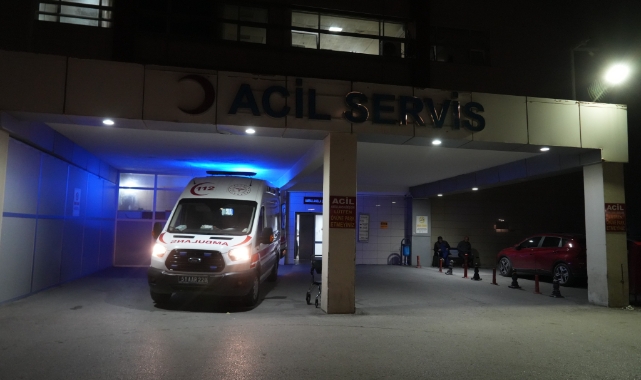 Niğde'de araç bariyerlere çarptı! 1 ölü 2 yaralı