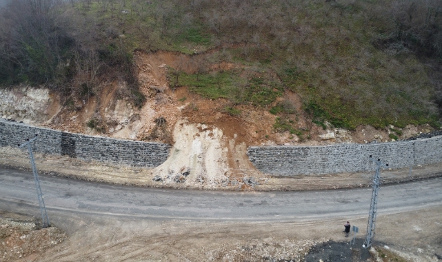 Ordu'da heyelanda istinat duvarı çöktü