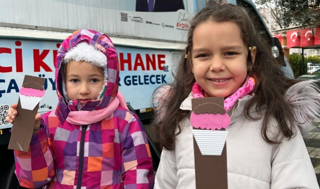 Osmangazi'de Gezici Kütüphane’de çocuklar için kitap ayracı atölyesi