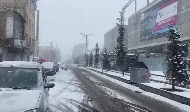 Patnos beyaza büründü