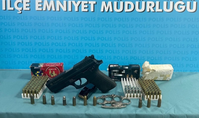Polis ekipleri 2 tabanca ve 158 fişek ele geçirdi