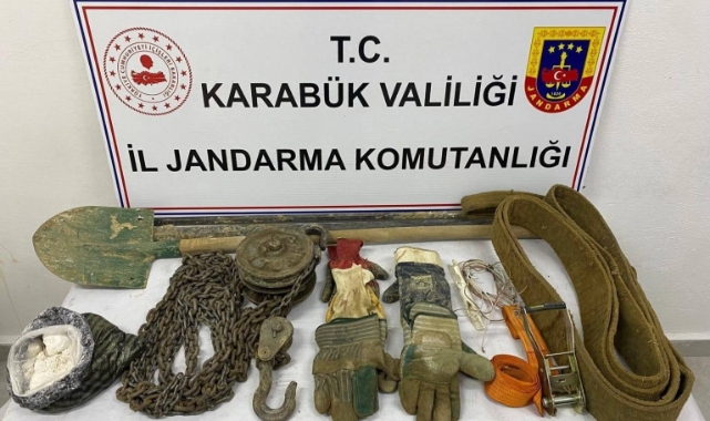 Safranbolu'da kaçak kazıya suçüstü! 3 gözaltı
