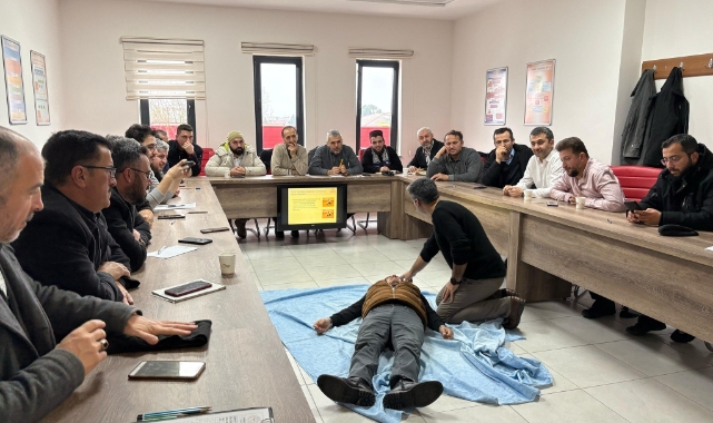 Sağlık müdürlüğünden temel ilk yardım eğitimi