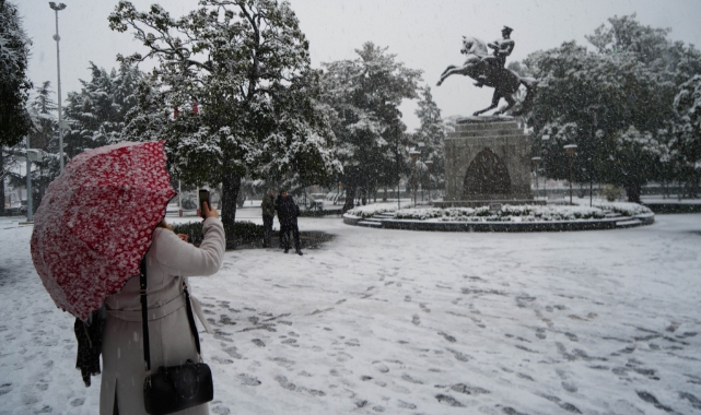 Samsun, beyaz gelinliğini giydi