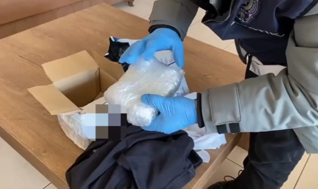 Samsun'da kargo poşetinden 400 gram kokain çıktı!
