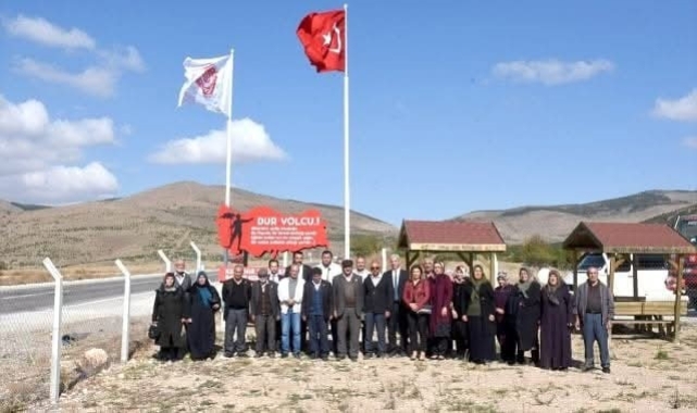 Şehitler Hatıra Ormanında kuruyan ağaçlar yenilendi