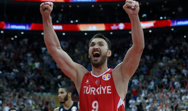 Semih Erden basketbolu bıraktığını açıkladı