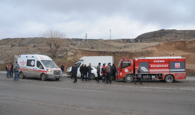 Şırnak'ta kamyonet ile otomobil çarpıştı! 5 yaralı