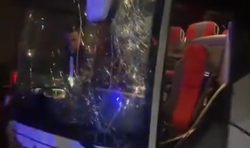 Şoför fenalaştı, direksiyona geçen kadın yolcu faciayı önledi
