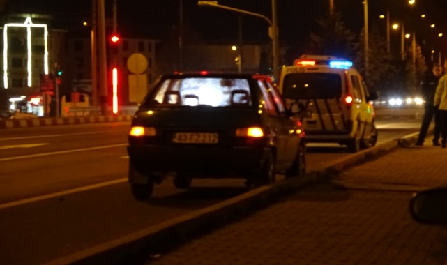 Tavşanlı'da otomobil yayaya çarptı: 1 yaralı