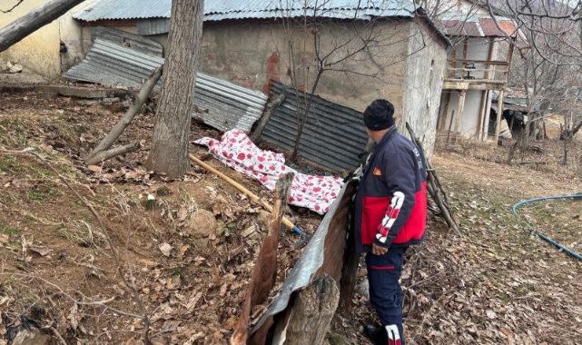 Tunceli’de yaşlı kadın bahçesindeki yaprakları tutuştururken yanarak hayatını kaybetti