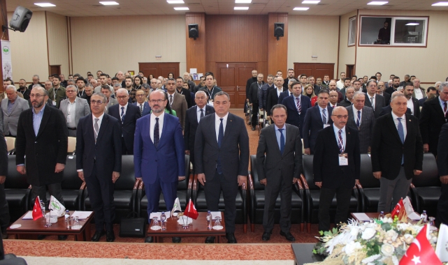 Türk pamuğunun geleceği Aydın'da masaya yatırıldı