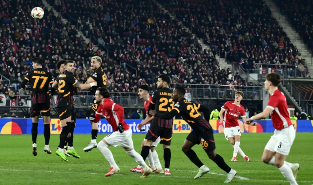 UEFA Avrupa Ligi: AZ Alkmaar: 2 - Galatasaray: 1 (İlk yarı)
