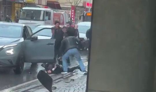 Ümraniye’de park yeri kavgasında 3 kişi sürücüye saldırdı