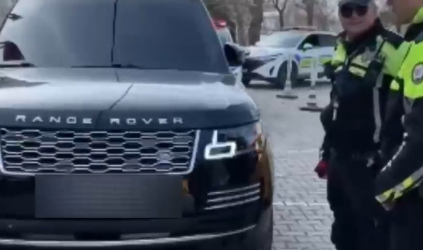 Yalova'da çakarlı lüks cip sürücüsüne 138 bin lira ceza