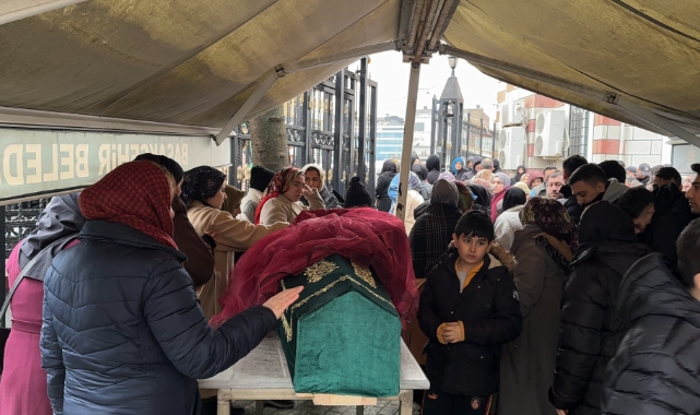 Yangında ailesini kurtaran Nazlıcan son yolculuğuna uğurlandı