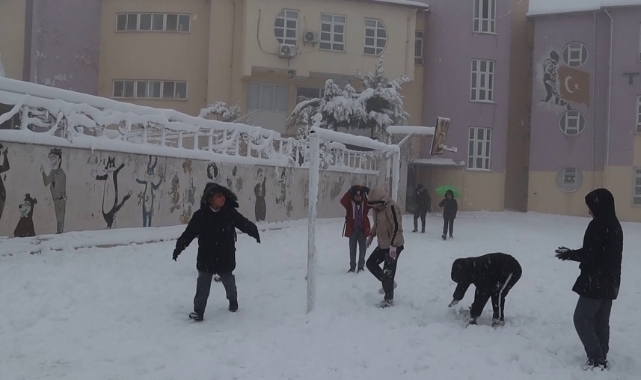 Yarın okullar tatil mi?