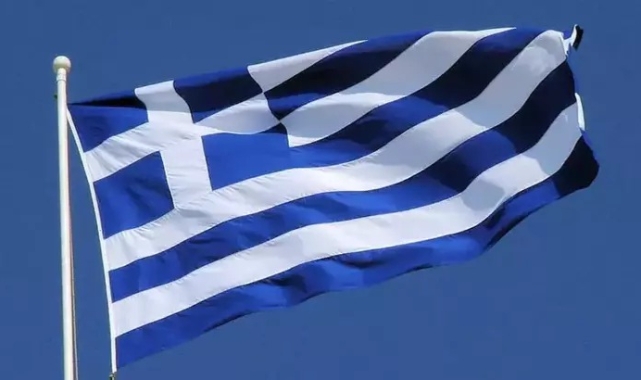 Yunanistan eğitime verilen arayı uzattı