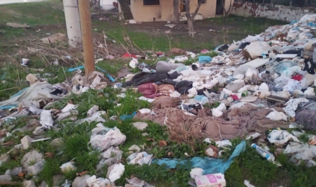 Yunusemre Muradiye’de temizlik çalışması yaptı