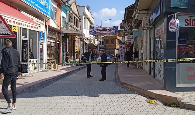 18 yaşındaki genç kavga ettiği şahsı ve kavgayı ayırmaya çalışan 5 kişiyi tüfekle vurdu