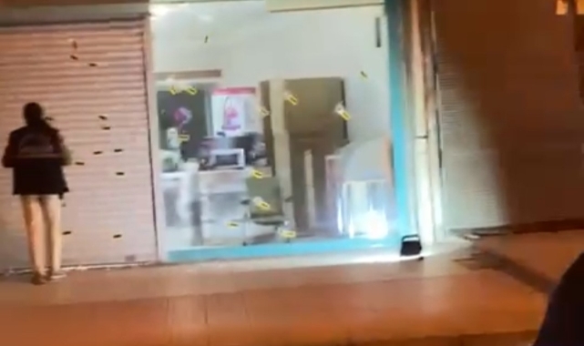 Adana'da iş yerini kurşunladılar