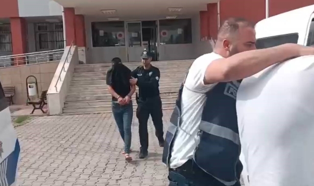 Adana'da uyuşturucu hapla yakalanan 2 şüpheli tutuklandı