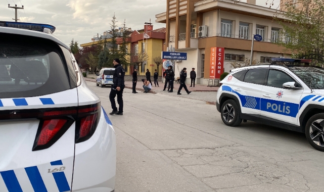 Aile kavgasında yumruklar havada uçuştu