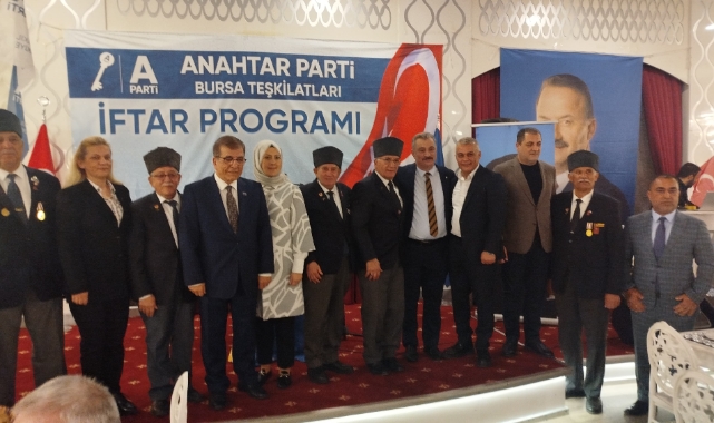 Anahtar Parti Bursa 'Teşkilat İftarı'nda buluştu