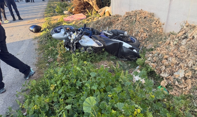 Antalya'da motosiklet yayaya çarptı: 1 ölü, 1 yaralı