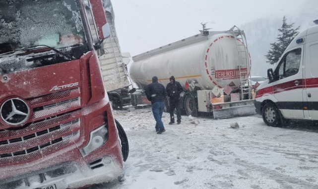 Antalya’da tır ile tanker çarpıştı