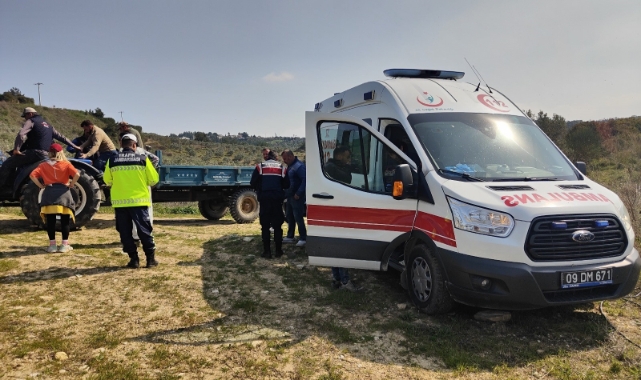 Aydın'da devrilen traktörün üzerinden savrulan çiftçi yaralandı