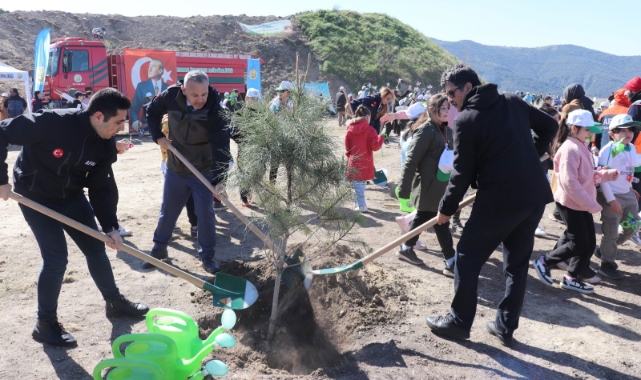 Aydın'da fidanlar toprakla buluştu