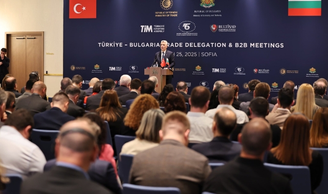 Bakan Bolat iş insanlarıyla birlikte Sofya'da!