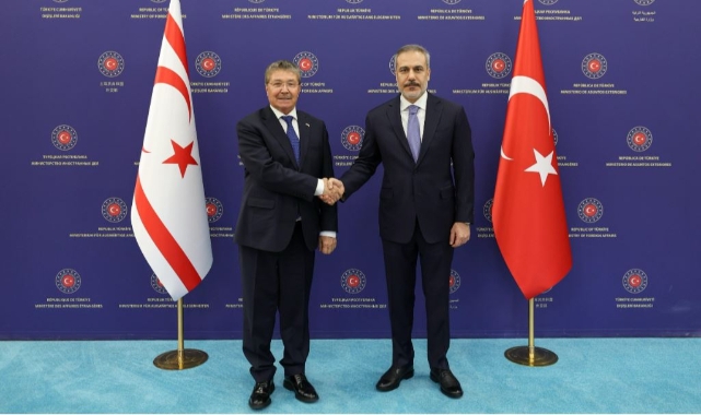 Bakan Fidan KKTC Başbakanı Üstel ile bir araya geldi
