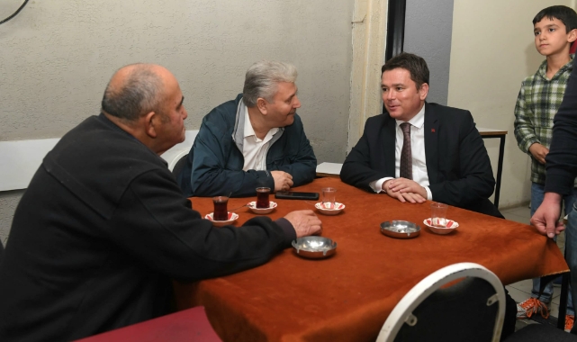 Başkan Aydın bin kişiyle aynı anda iftar açtı