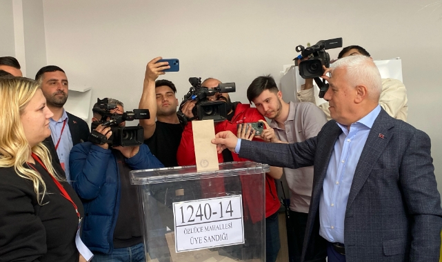 Mustafa Bozbey: "Geleceğin Cumhurbaşkanı bugün belli olacak"