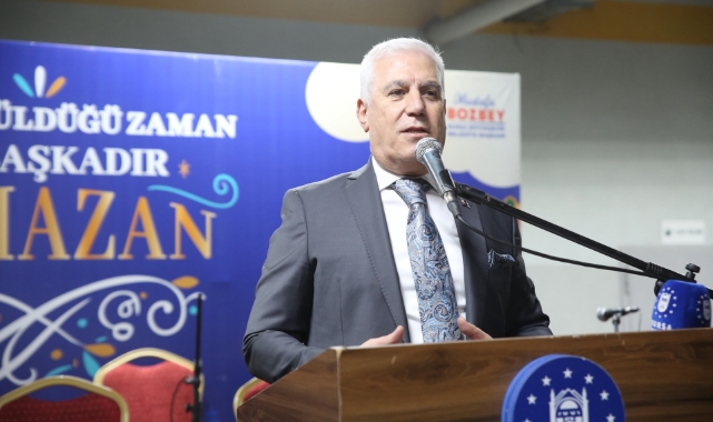 Başkan Bozbey’den gençlere halı saha müjdesi