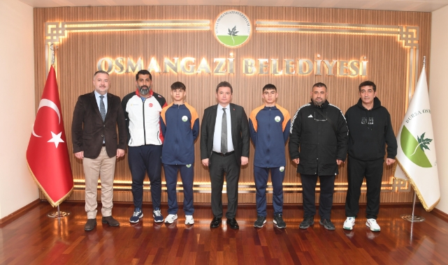 Başkan Erkan Aydın milli sporcuları Dünya Şampiyonası’na uğurladı