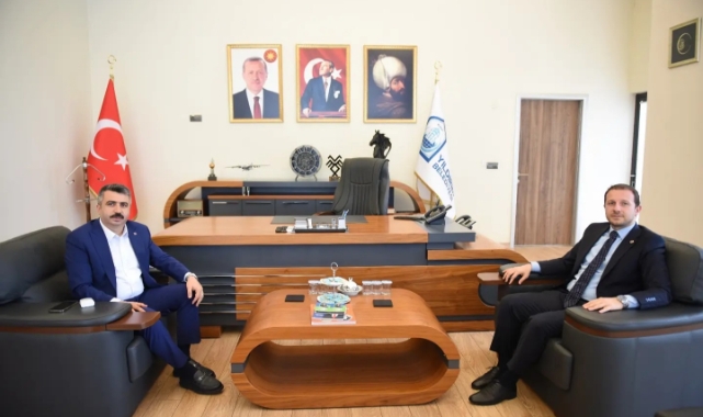 Başkan Oktay Yılmaz'dan Ahmet Kılıç ve Nazım Maral'a tebrik!