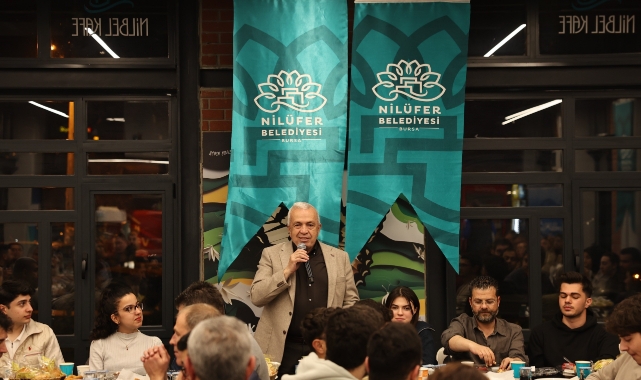 Başkan Şadi Özdemir üniversite öğrencileriyle sahurda buluştu