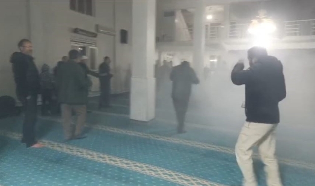 Batman'da camide teravih namazı yangın nedeniyle yarıda kaldı!