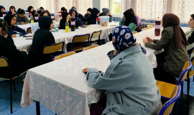 Bayburt’ta kadın hakları ve hukuku konulu söyleşi yapıldı