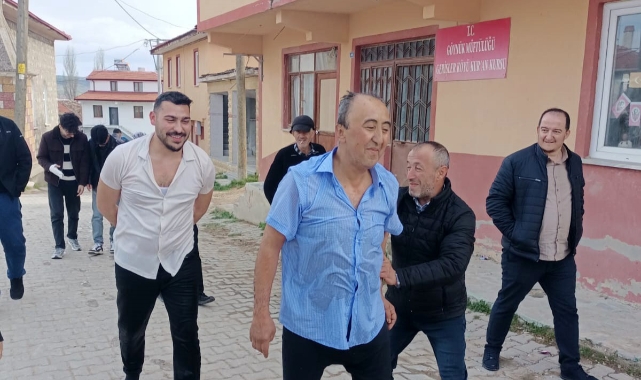 Bayram namazına gelmeyenlere 'sulu' şaka