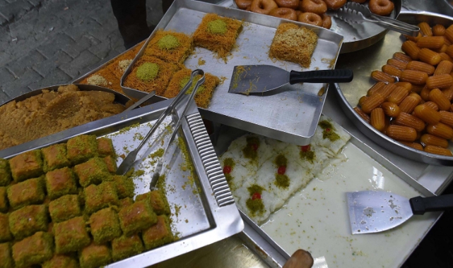 Bayramda tatlı ve şekerler için 'taklit' ve 'tağşiş' uyarısı!