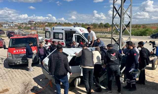 Bayramlaşmaya giden aile kaza yaptı! Çok sayıda yaralı var