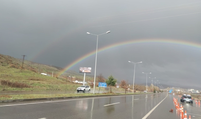 Bingöl'de gökkuşağı mest etti