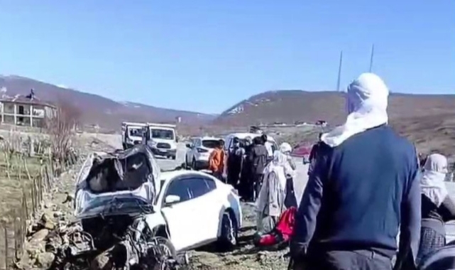 Bingöl'de trafik kazası! 2 yaralı