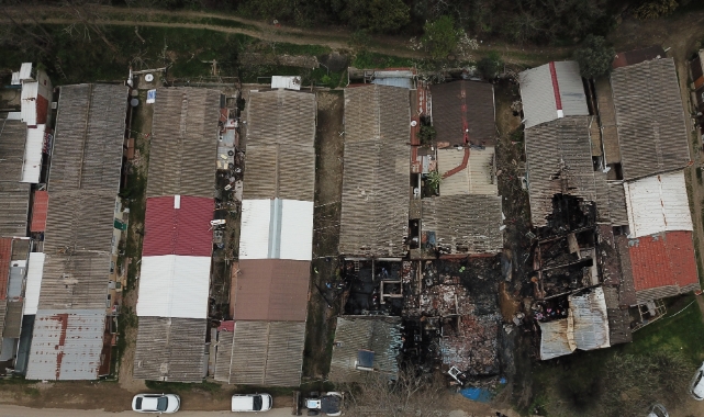 Bursa’da 18 evin yandığı mahalle dronla görüntülendi