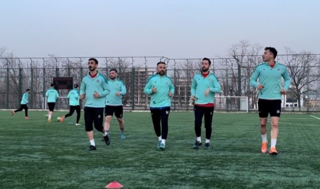 Bursa'da amatör lig takımı önce müsabaka için sonra iftar için koştu