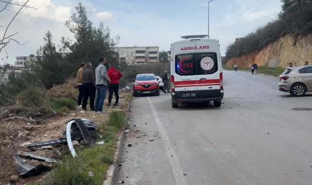 Bursa'da iki otomobil çarpıştı: 4 yaralı